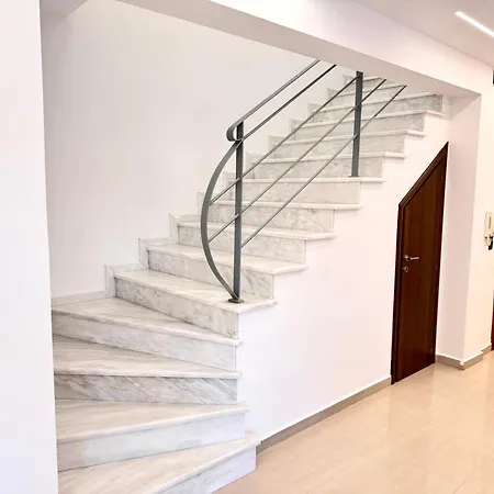 Grand * Kastoria